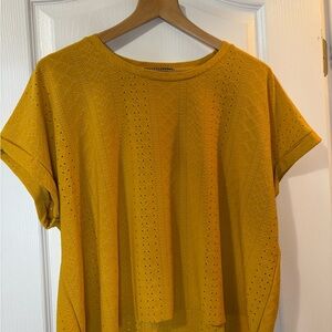 Suzy Shier size Large oversized Yellow Eyelet Women Top